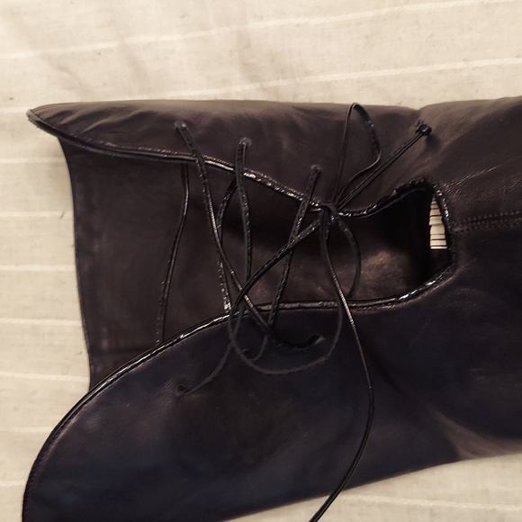 Alexander McQueen Stilletto Thigh-High Leather Boots - Picture 7 of 10